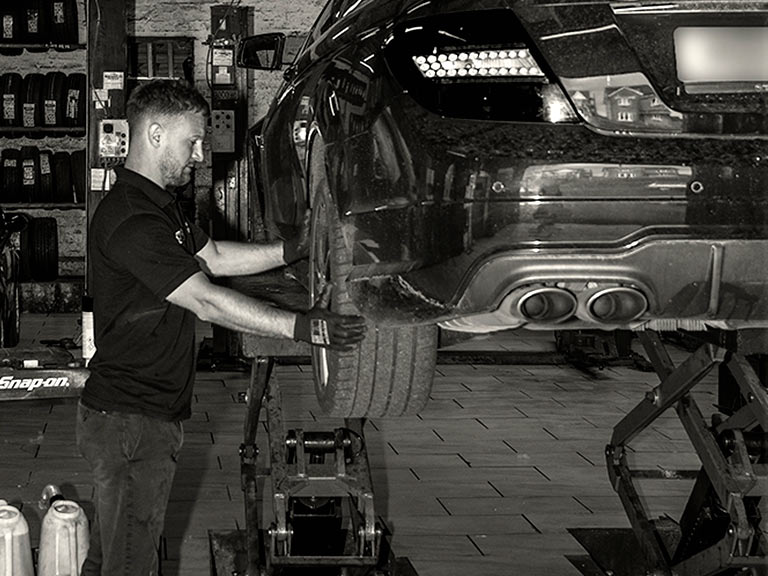 car diagnostics cross hands
